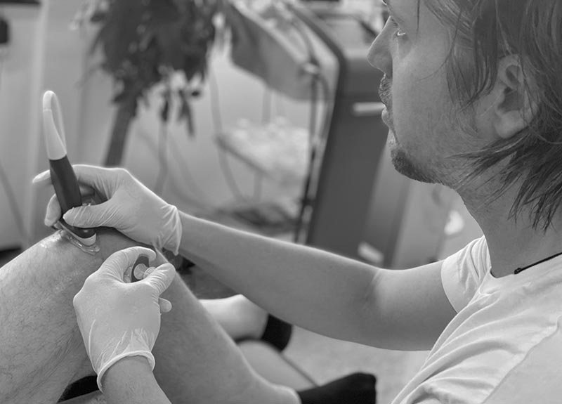 prp-platerikt-plasma-behandling-av-pasient-strommen mor som ammer
